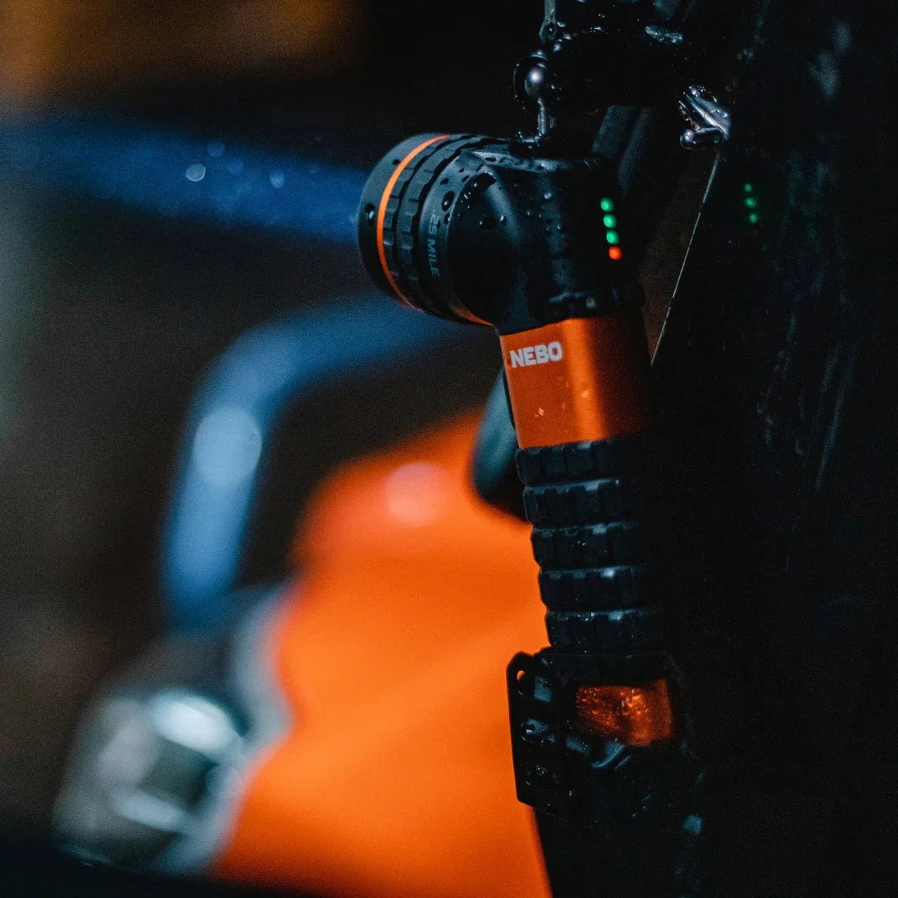 NEBO Master Series SL25 500 Lumens Rechargeable Spotlight - Paramedic Shop